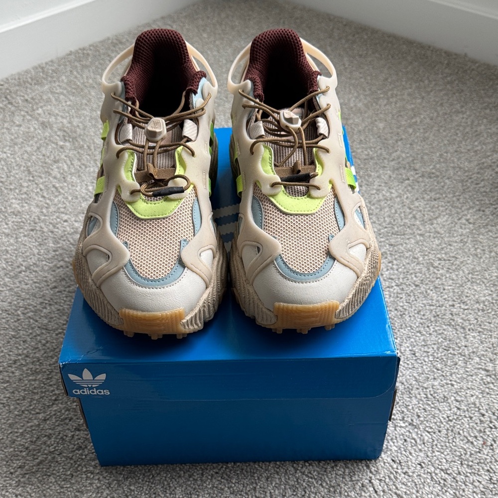 Adidas Kids Beige and Lime Sneakers